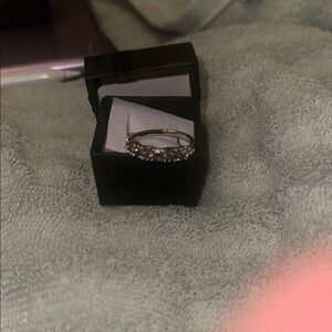 Elegant Silver Ring with Clear Stones